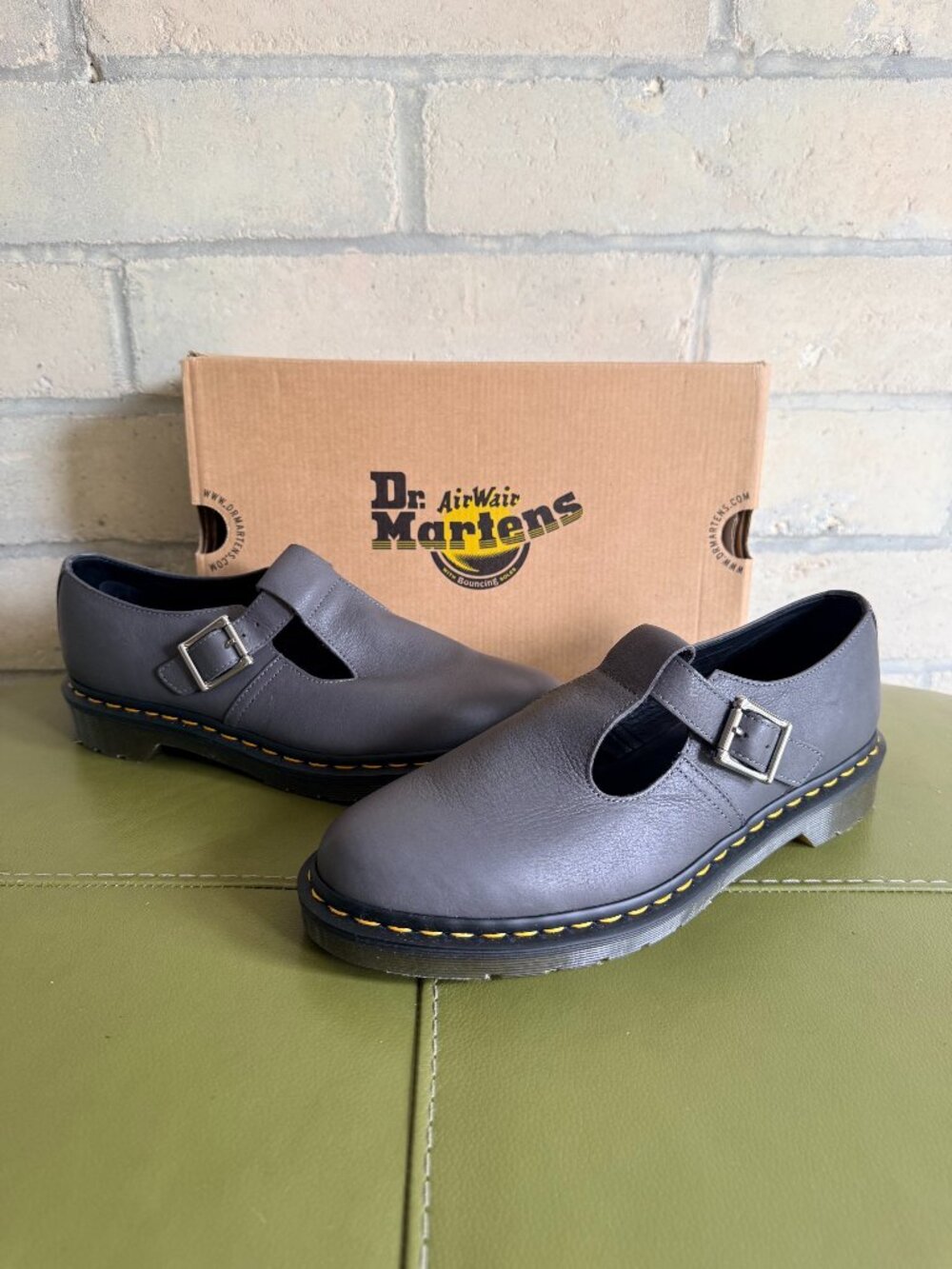 Dr. Martens Polley lead gray mary jane size US W 11 / UK 9 like new